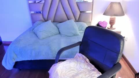 Snapshot of aylin_diazz chatting on 03.03.25 Aylin online show from 03.03.25