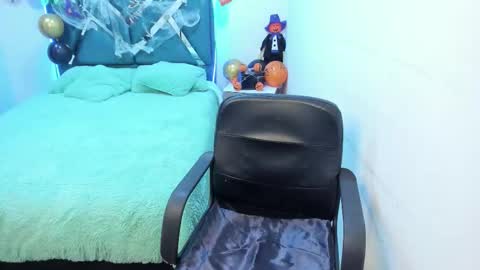 Snapshot of aylin_diazz chatting on 10.27.25 Aylin online show from 10.27.25