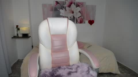 aylin_ross_ online show from 06.05.26