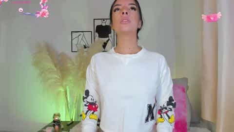 Aylin  online show from 09.17.25