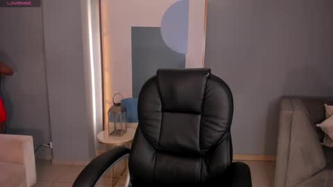 Snapshot of ayshelbrown chatting on 09.13.25 Ayshel online show from 09.13.25