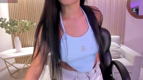 Snapshot of ayshelbrown chatting on 09.28.25 Ayshel online show from 09.28.25