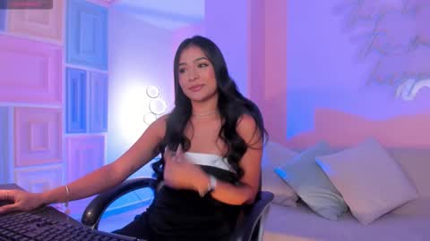 Snapshot of ayshelbrown chatting on 10.02.25 Ayshel online show from 10.02.25