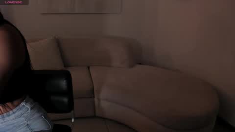 Snapshot of ayshelbrown chatting on 11.10.25 Ayshel online show from 11.10.25