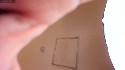 Snapshot of ayshelbrown chatting on 11.30.25 Ayshel online show from 11.30.25