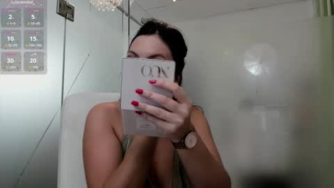 Ayumi online show from 11.08.25