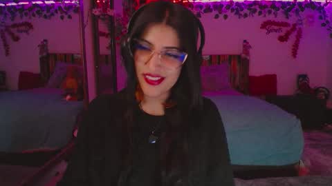 Snapshot of azaharnoor chatting on 11.16.25 Azahar online show from 11.16.25