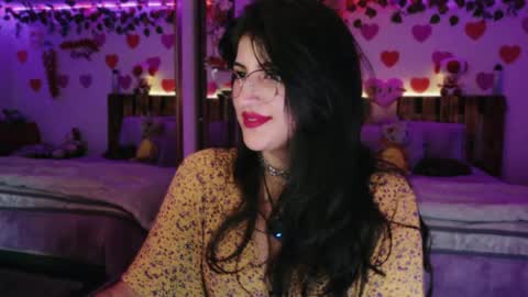 Snapshot of azaharnoor chatting on 04.26.26 Azahar online show from 04.26.26