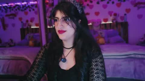 Snapshot of azaharnoor chatting on 04.30.26 Azahar online show from 04.30.26