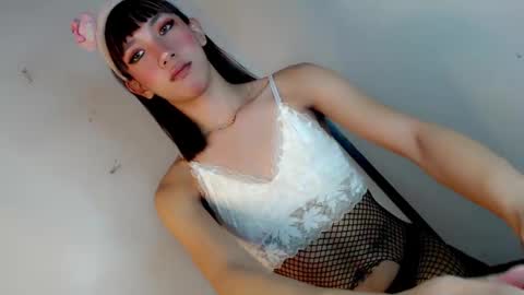 Snapshot of azalea_cum69 chatting on 02.18.25 azalea_cum69 online show from 02.18.25