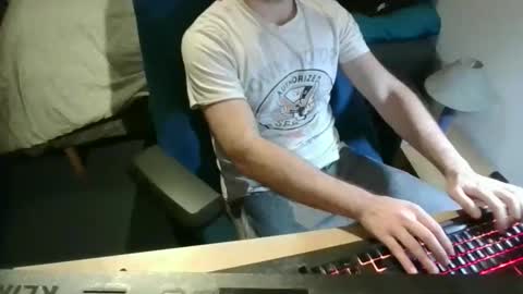 Snapshot of azdert2100 chatting on 11.09.25 azdert online show from 11.09.25