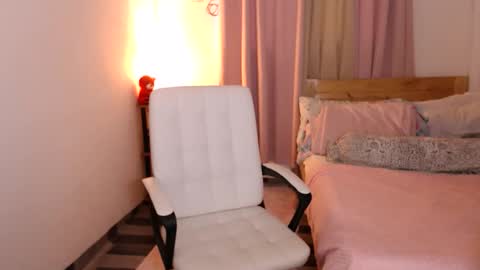 Lina online show from 12.17.25