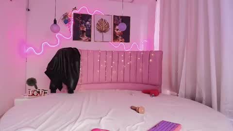 PRINCESS AZUL. online show from 12.26.24