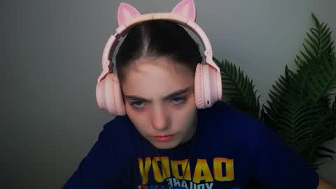 azumi_chan_ online show from 09.20.25