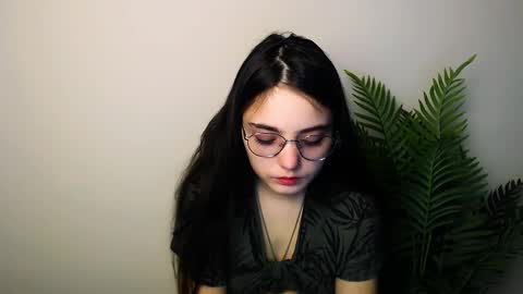 azumi_chan_ online show from 12.04.25