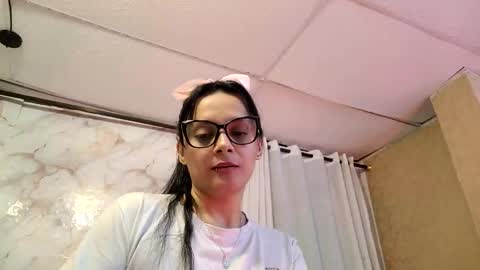 azura lion online show from 04.30.26