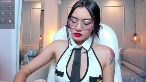 Azura online show from 12.04.25