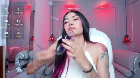 Azura online show from 12.18.25