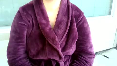 Snapshot of azuregoddess chatting on 05.25.26 azuregoddess online show from 05.25.26