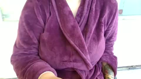 Snapshot of azuregoddess chatting on 05.31.26 azuregoddess online show from 05.31.26
