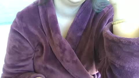 Snapshot of azuregoddess chatting on 05.31.26 azuregoddess online show from 05.31.26
