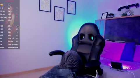 Azurra  online show from 10.01.25