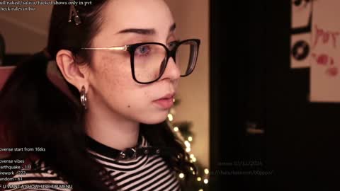 Snapshot of b0pppo chatting on 12.10.24 your fuckdoll sub girl MORE ME online show from 12.10.24