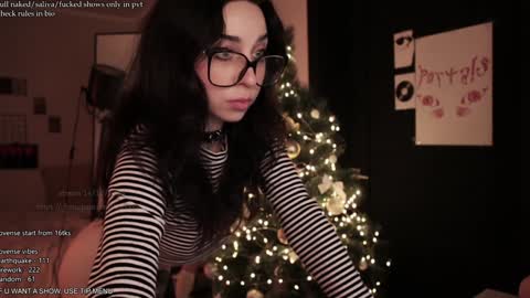 Snapshot of b0pppo chatting on 12.14.24 your fuckdoll sub girl MORE ME online show from 12.14.24