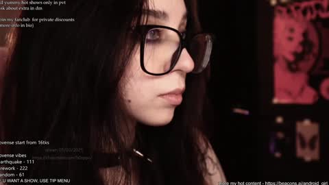 Snapshot of b0pppo chatting on 02.05.25 your fuckdoll sub girl MORE ME online show from 02.05.25