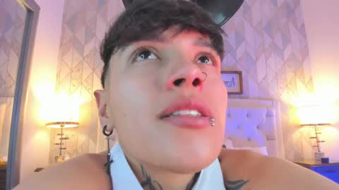 Anny online show from 04.15.26