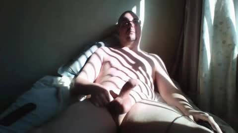 Snapshot of b619 chatting on 11.07.25 B619 online show from 11.07.25