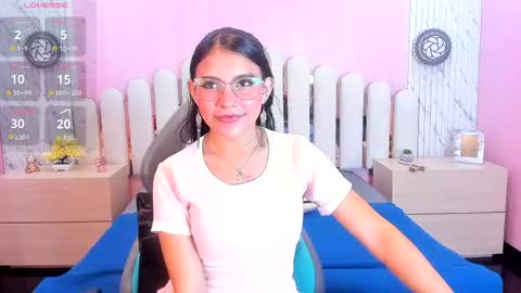 Snapshot of babe_vennus chatting on 06.01.26 Venus online show from 06.01.26