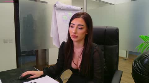 Snapshot of babesgowild chatting on 01.20.25 Olivia and Lexi online show from 01.20.25