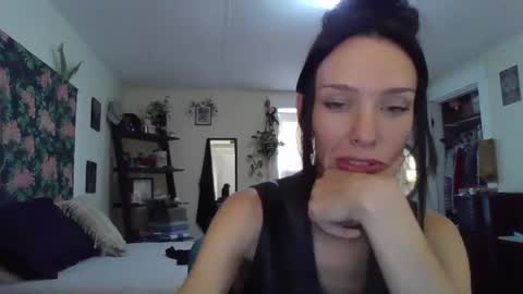 Fern Browning online show from 09.26.25