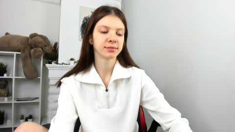 Evalena maybe just Eva online show from 12.15.24