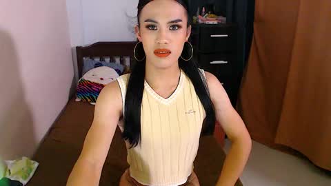 Nathalia online show from 09.14.25