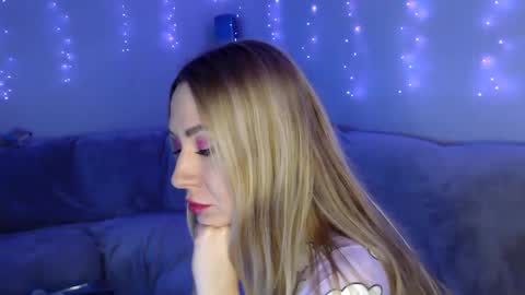 Snapshot of baby_hottye chatting on 02.08.25 Diva x  online show from 02.08.25