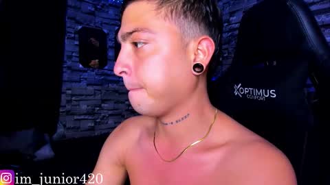 Junior       Independent Model online show from 09.14.25