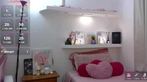 Mily   -  All days start to 1200pm Washigton  online show from 07.09.26