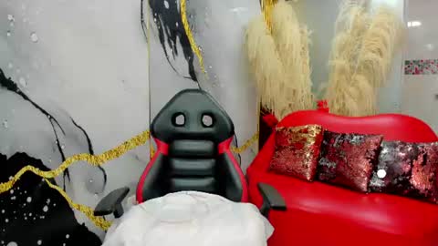 Snapshot of baby_sofia7 chatting on 06.25.26 Sofia online show from 06.25.26