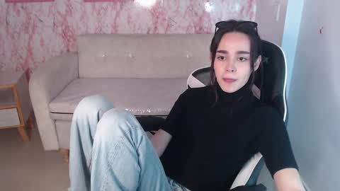 Snapshot of baby_sunshine_ chatting on 01.21.25 santi online show from 01.21.25