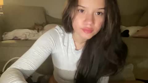 Snapshot of babyaves chatting on 11.21.25 babyaves online show from 11.21.25
