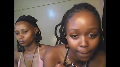 Snapshot of babybrown20 chatting on 05.27.26 babybrown online show from 05.27.26