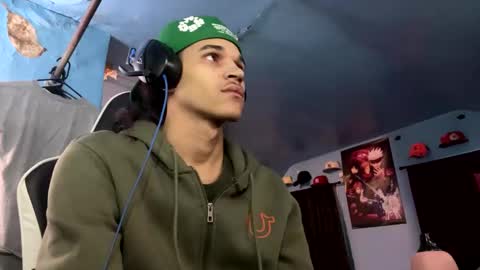 Snapshot of babyd0103 chatting on 12.05.24 babyD online show from 12.05.24