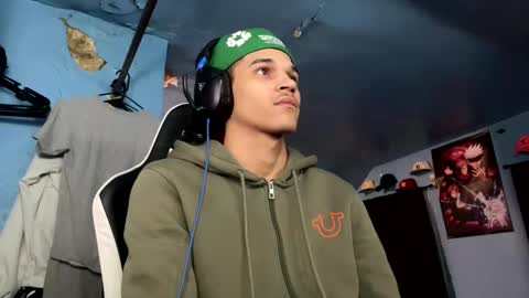 Snapshot of babyd0103 chatting on 12.06.24 babyD online show from 12.06.24