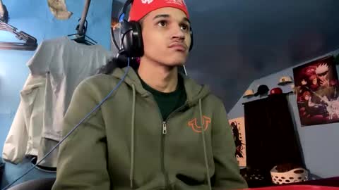 Snapshot of babyd0103 chatting on 12.07.24 babyD online show from 12.07.24