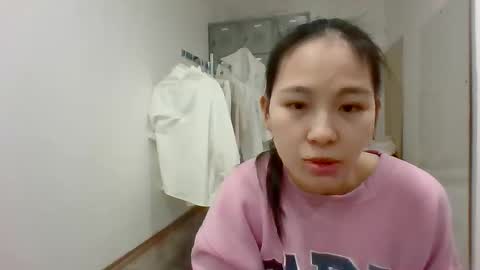 Snapshot of babydoll1022 chatting on 12.01.25 babydoll1022 online show from 12.01.25