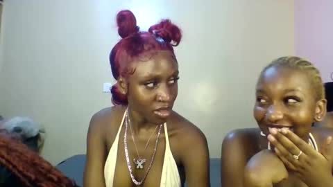 Snapshot of babydoll_230 chatting on 06.10.26 Babydoll 230 online show from 06.10.26