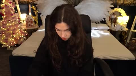 Sasha online show from 12.21.25