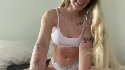 Miley King online show from 01.08.26